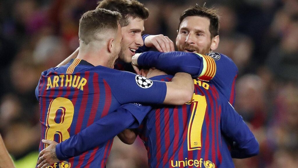 Semifinais começam nesta semana e time de Messi é apontado por apostadores como principal candidato ao título