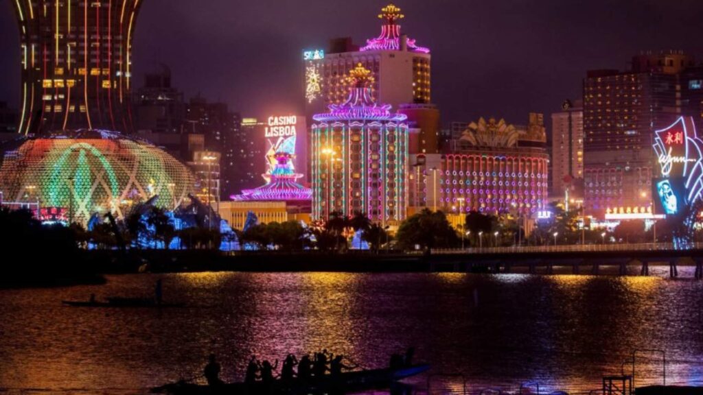 29 dos 41 cassinos de Macau reabriram ontem