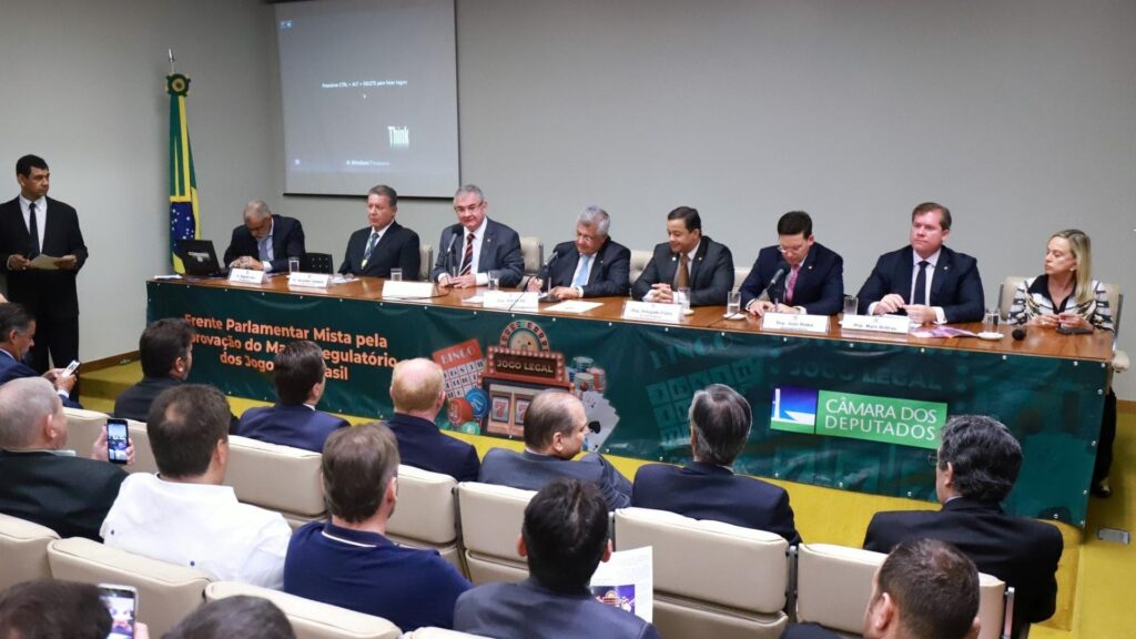 Aconteceu na manhã de hoje o lançamento da Frente Parlamentar Mista pela aprovação do marco regulatório dos jogos no Brasil – PL 442/91.