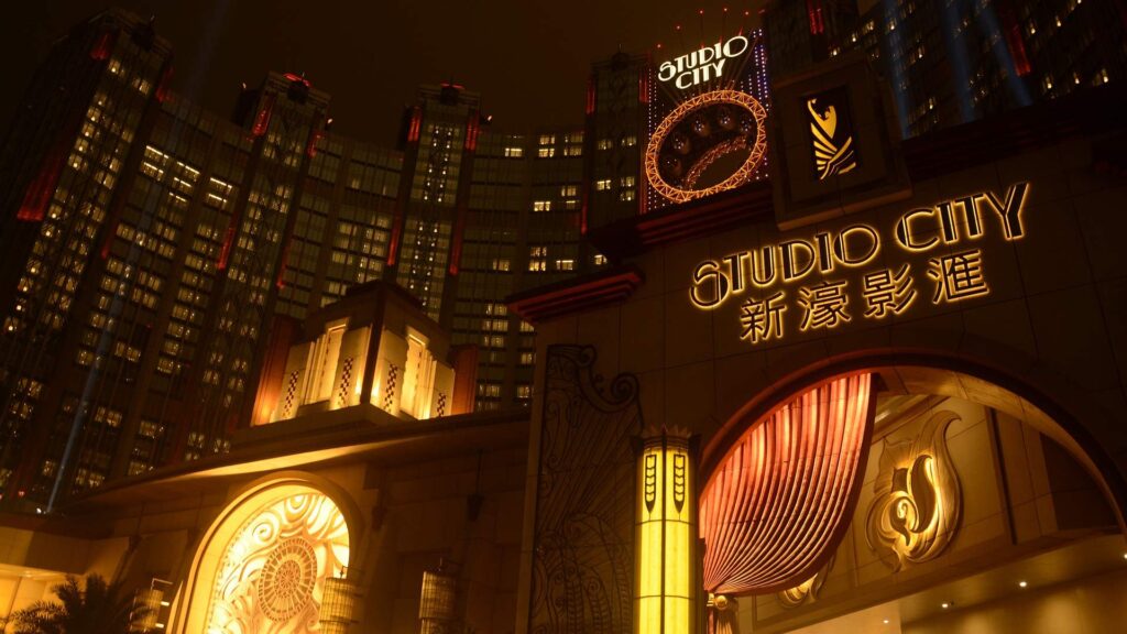 Macau divulgou um projeto de lei de jogos de apostas e deve assinar extensão de licenças para cassinos.