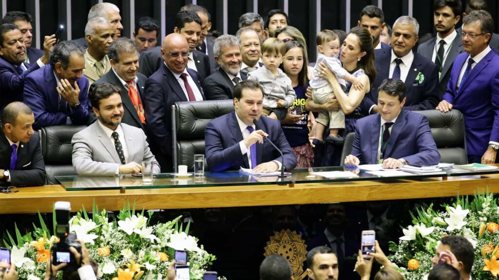 Político do DEM foi reeleito para continuar à frente da Câmara durante o governo de Jair Bolsonaro